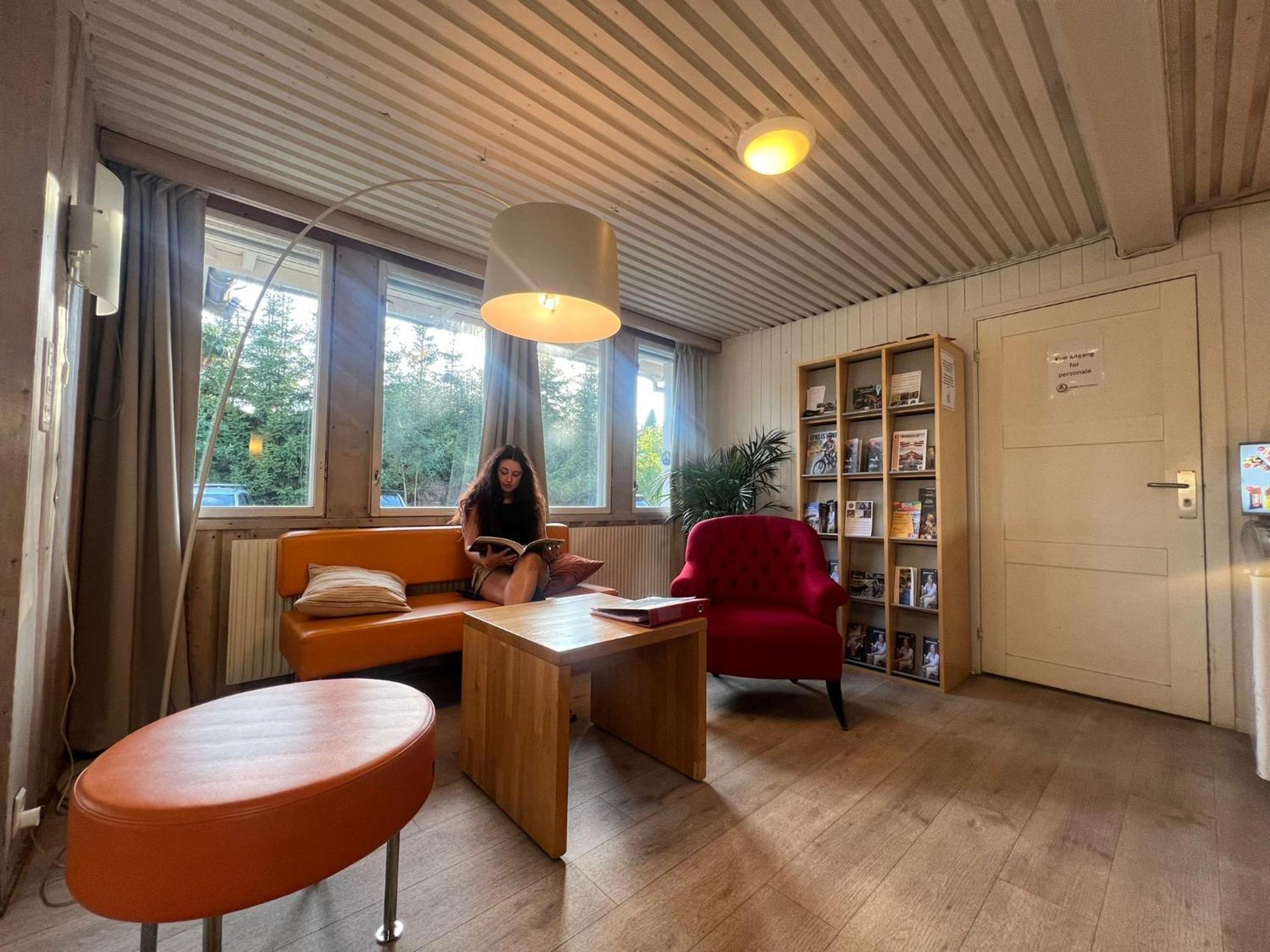 Gjovik Hovdetun Hostel エクステリア 写真